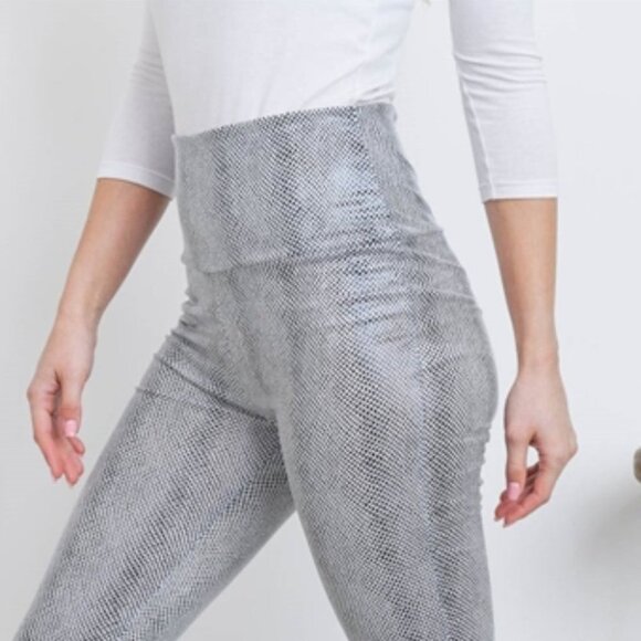 WHITE SNAKE PRINT PANTS - Picture 4 of 9